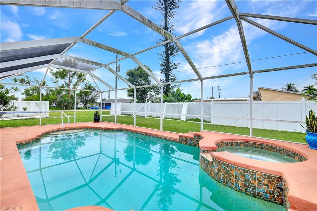 718 SE 9th AVE CAPE CORAL, FL 33990