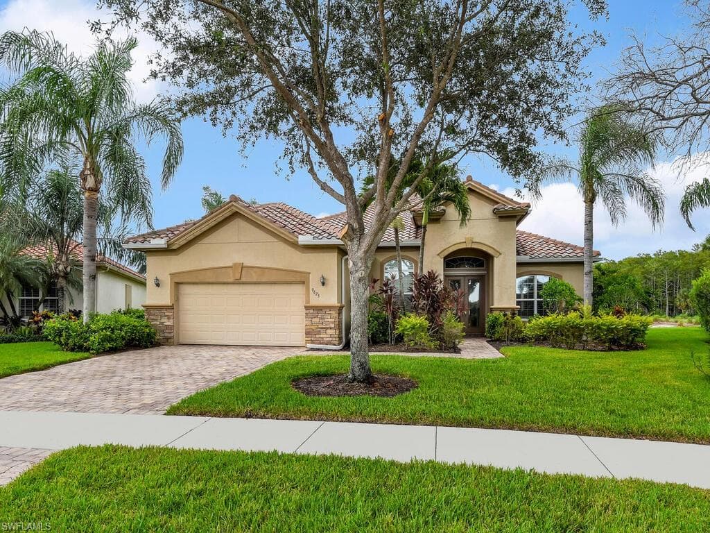 9625 Cobalt Cove CIR NAPLES, FL 34120