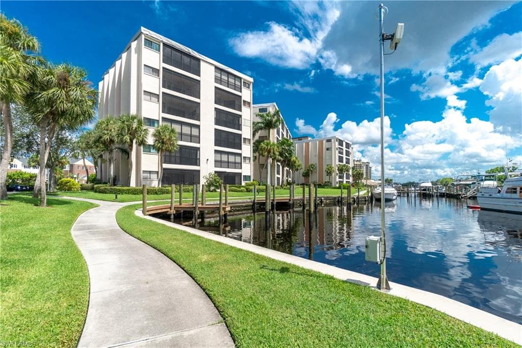 3462 Hancock Bridge PKWY 215 NORTH FORT MYERS, FL 33903