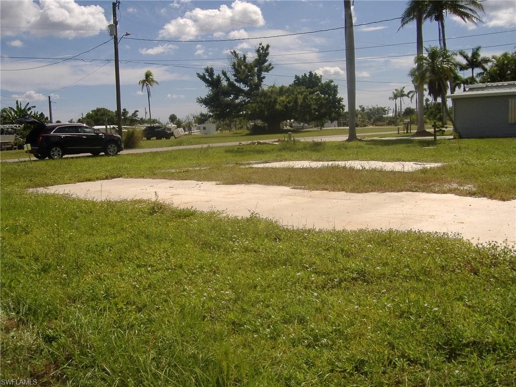 5082 Curlew DR ST. JAMES CITY, FL 33956