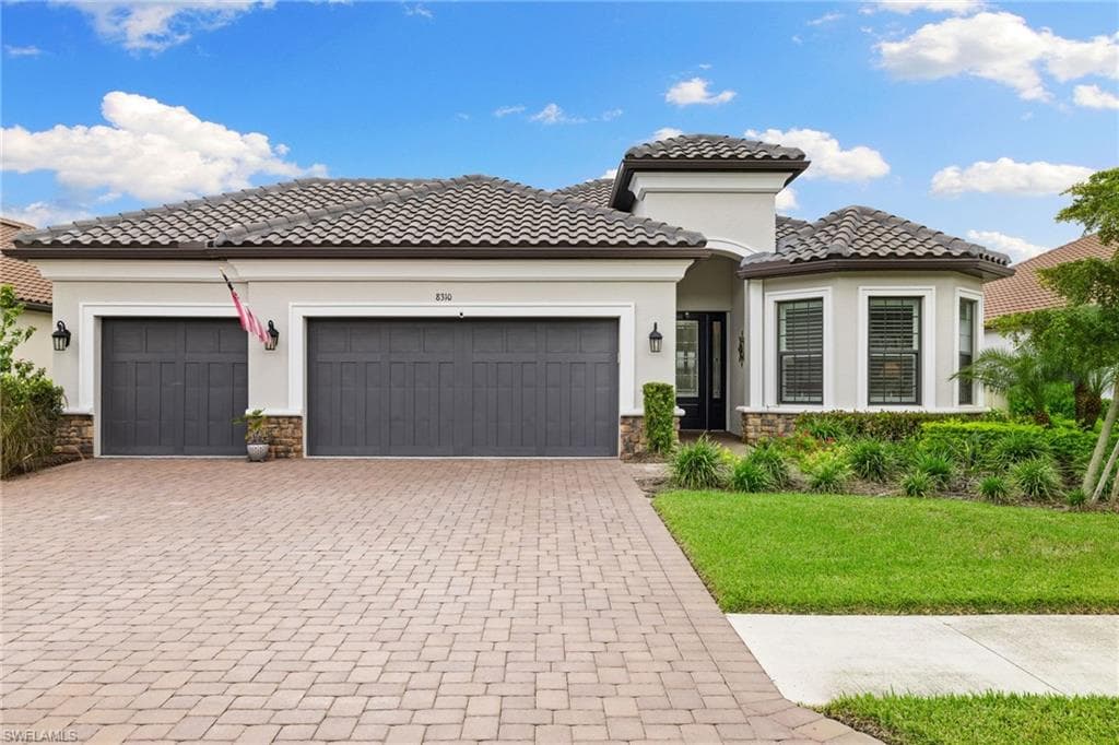 8310 Promoso CT NAPLES, FL 34114