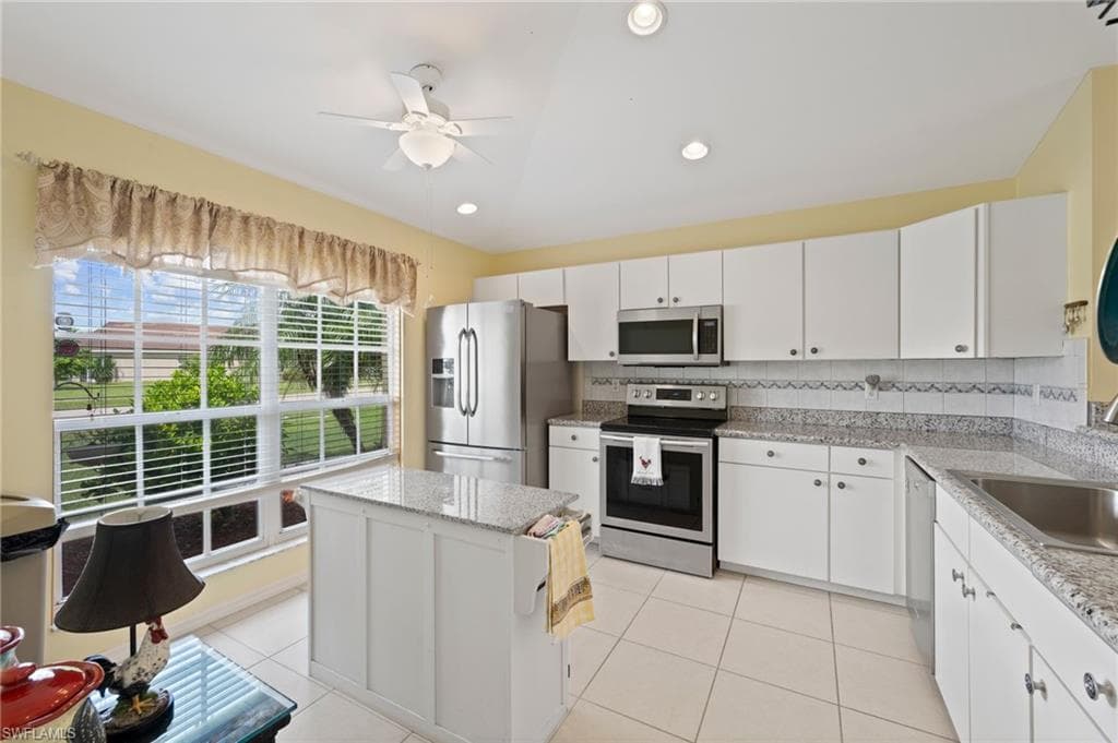 4421 Varsity Lakes DR LEHIGH ACRES, FL 33971