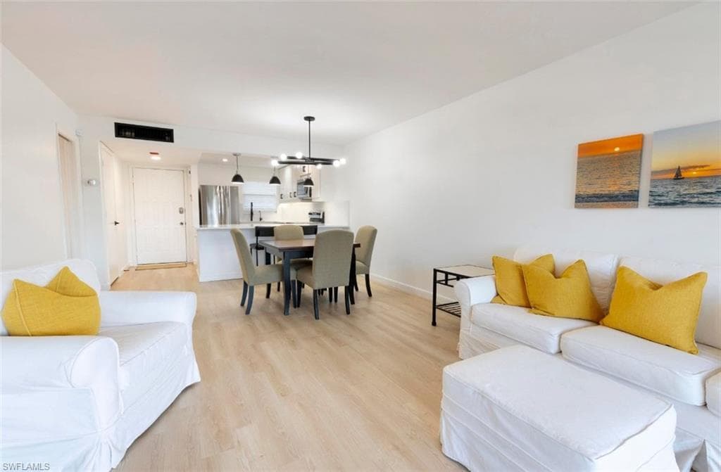 37 High Point CIR E 103 NAPLES, FL 34103