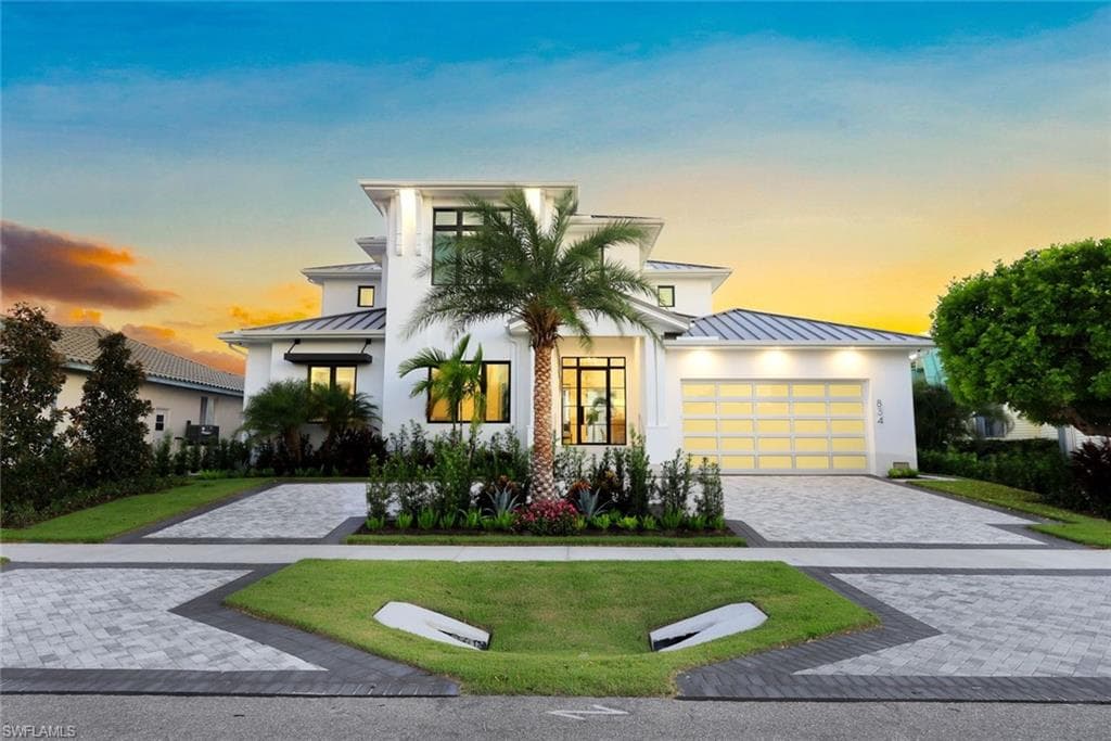 834 Banyan CT MARCO ISLAND, FL 34145