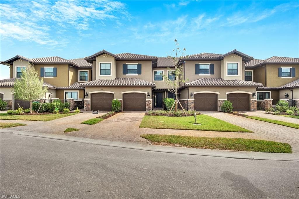 15244 Zeno WAY 102 NAPLES, FL 34114