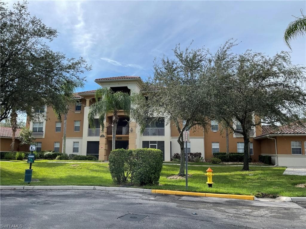 3957 Pomodoro CIR 303 CAPE CORAL, FL 33909