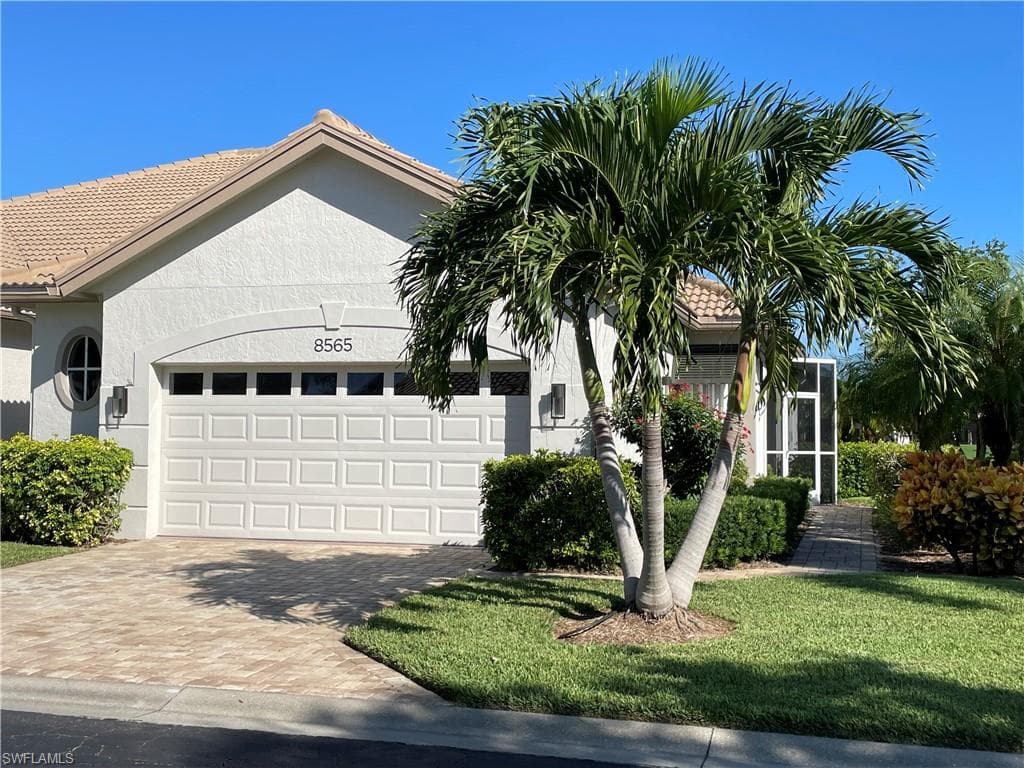 8565 Fairway Bend DR ESTERO, FL 33967