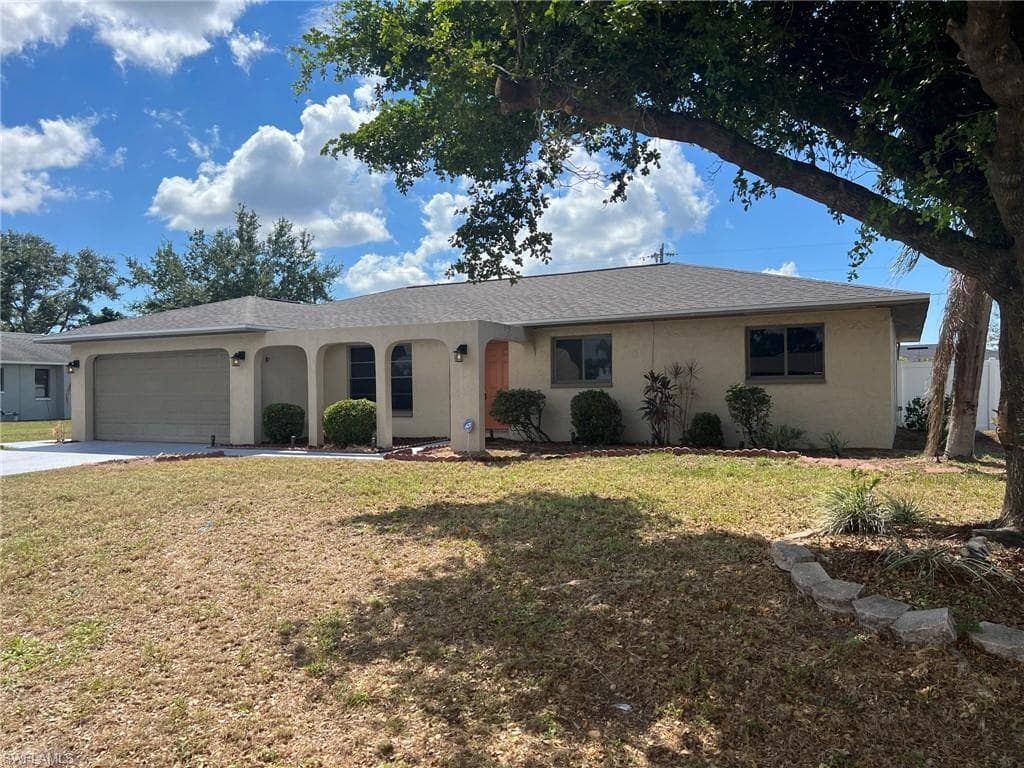 1628 Country Club BLVD CAPE CORAL, FL 33990