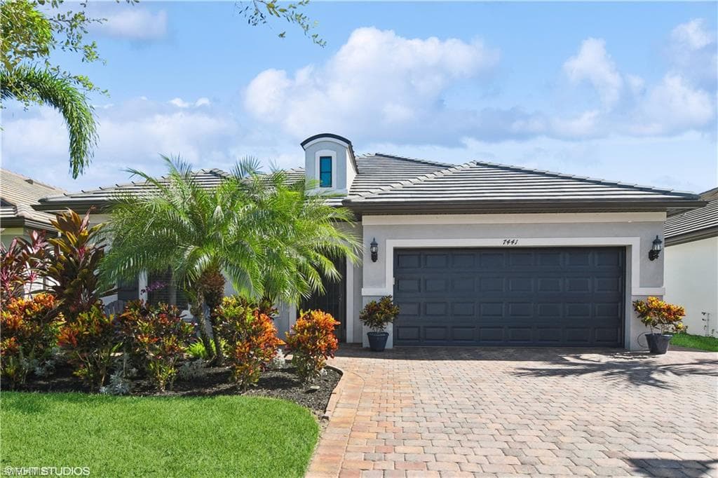 7441 Winding Cypress DR NAPLES, FL 34114