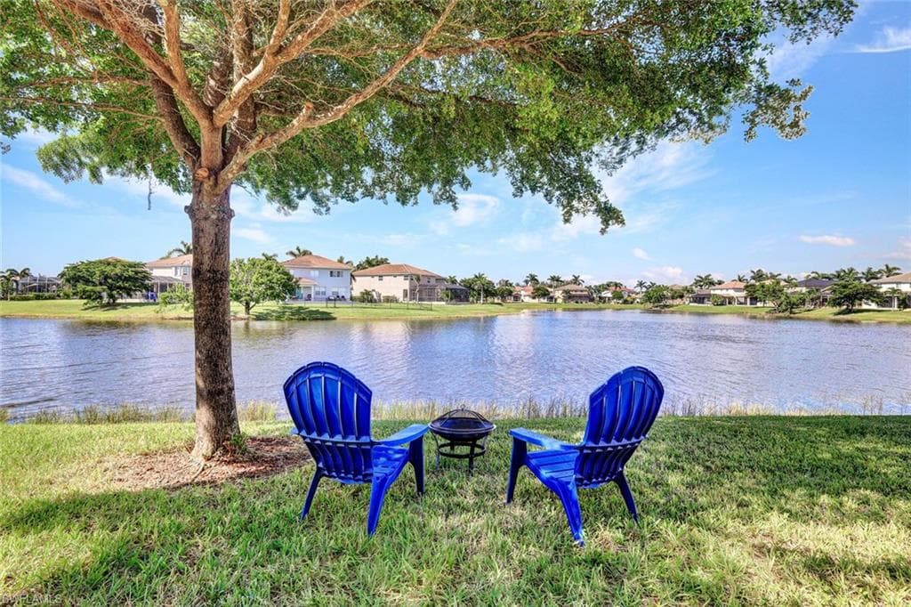 8627 Sumner AVE FORT MYERS, FL 33908
