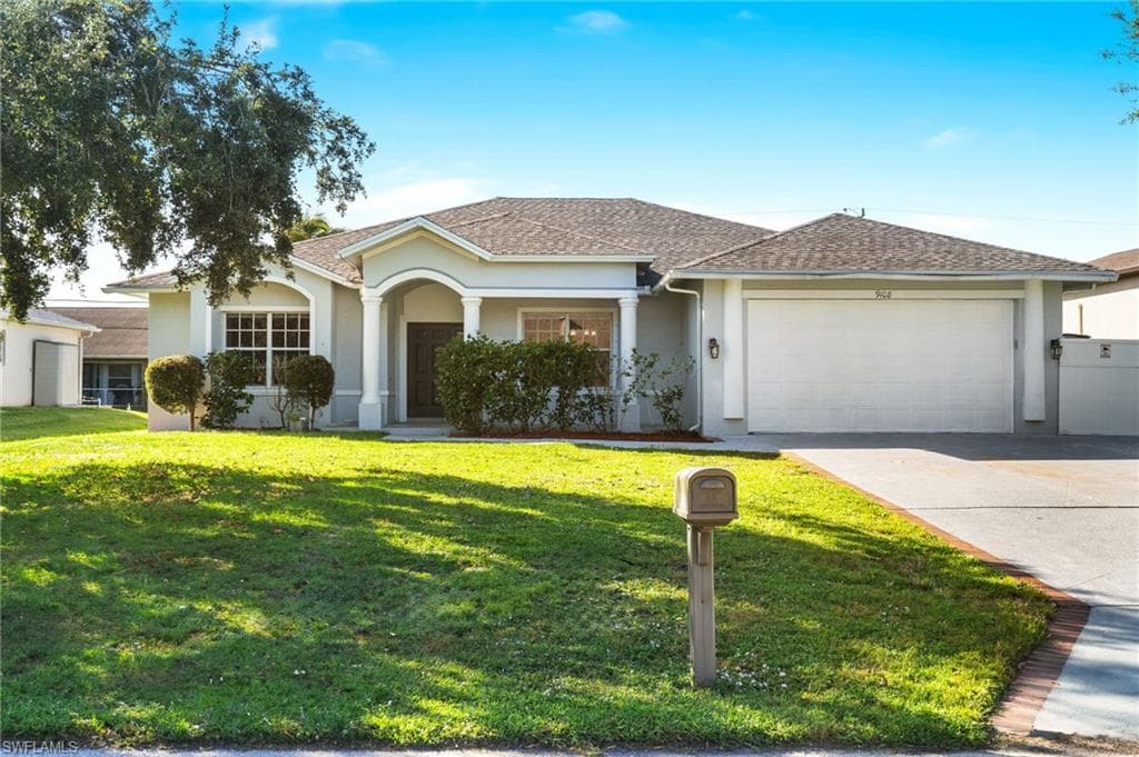 9108 Cypress DR N FORT MYERS, FL 33967
