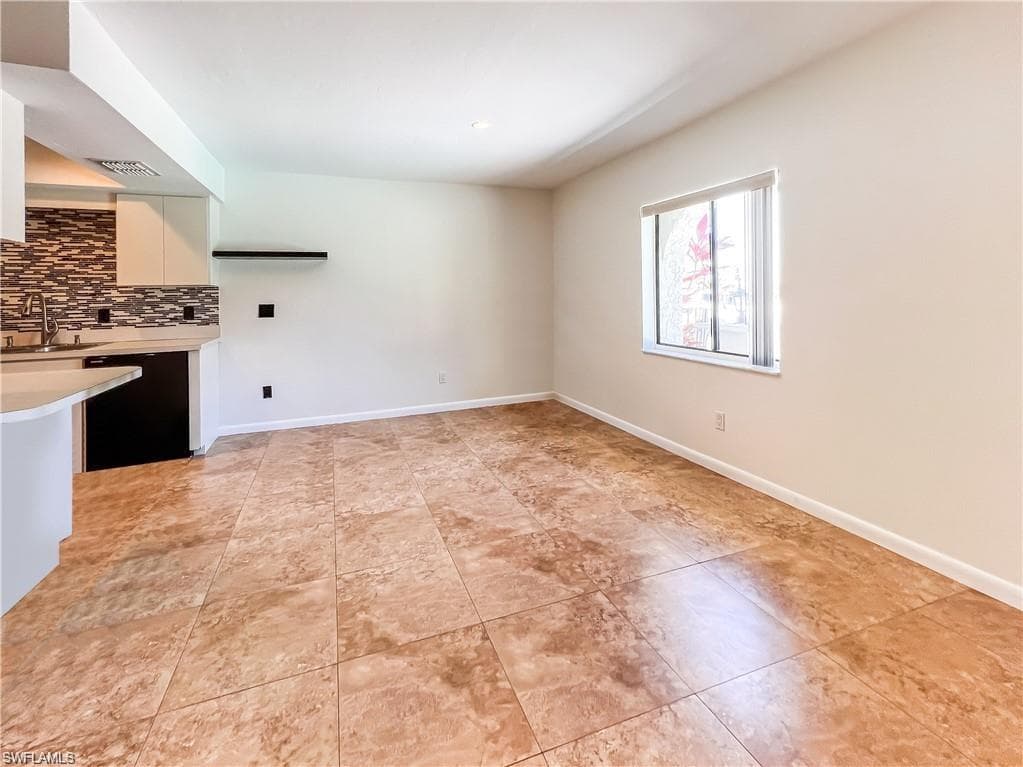 610 SW 47th TER 7 CAPE CORAL, FL 33914