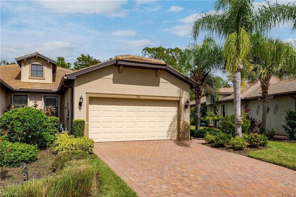 7191 Live Oak DR NAPLES, FL 34114