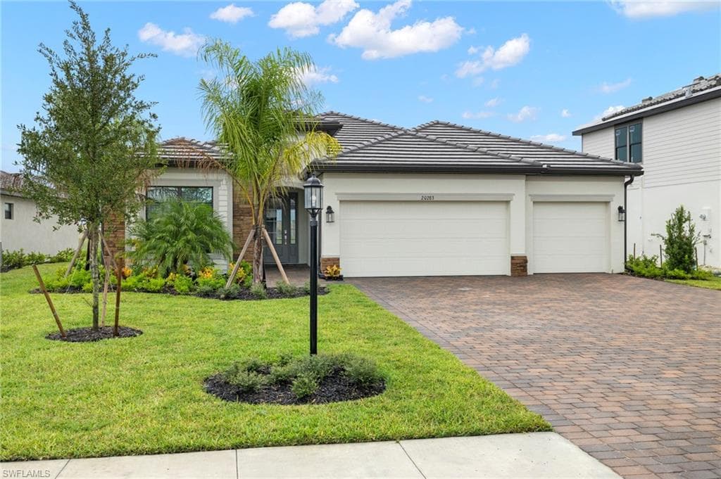 20283 Kingmont DR ESTERO, FL 33928