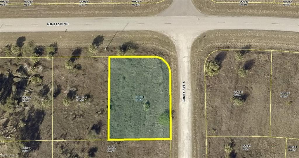 812 Nimitz BLVD LEHIGH ACRES, FL 33974