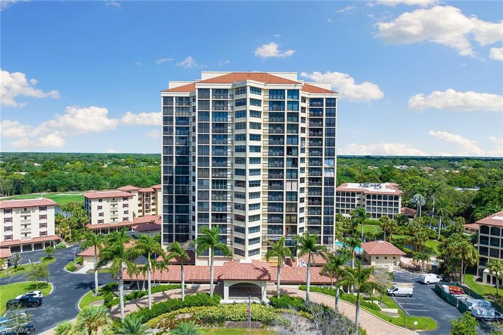 6000 Pelican Bay BLVD C-102 NAPLES, FL 34108