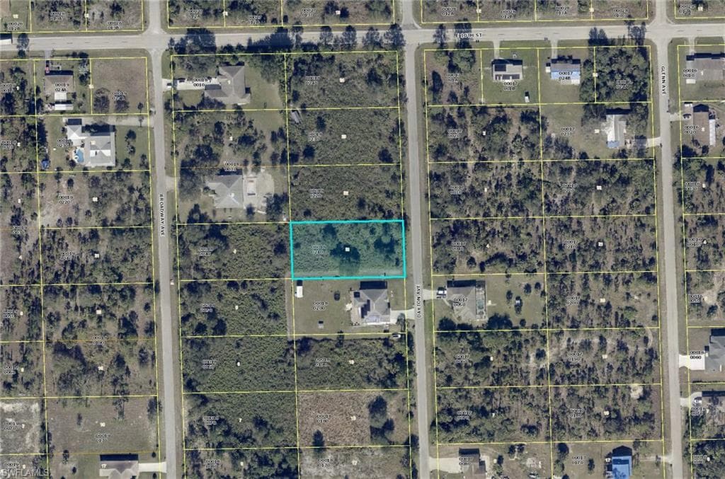 917 Dayton AVE LEHIGH ACRES, FL 33972