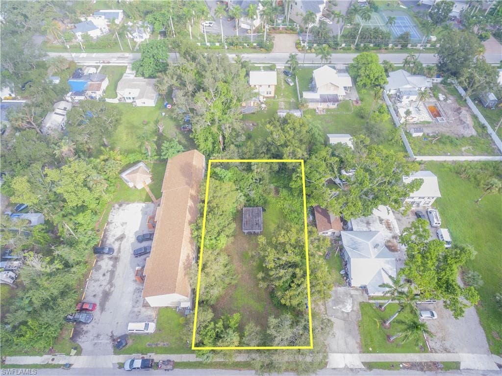Seminole AVE FORT MYERS, FL 33916