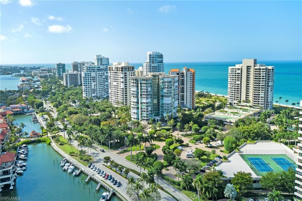 4255 Gulf Shore BLVD N 405 NAPLES, FL 34103
