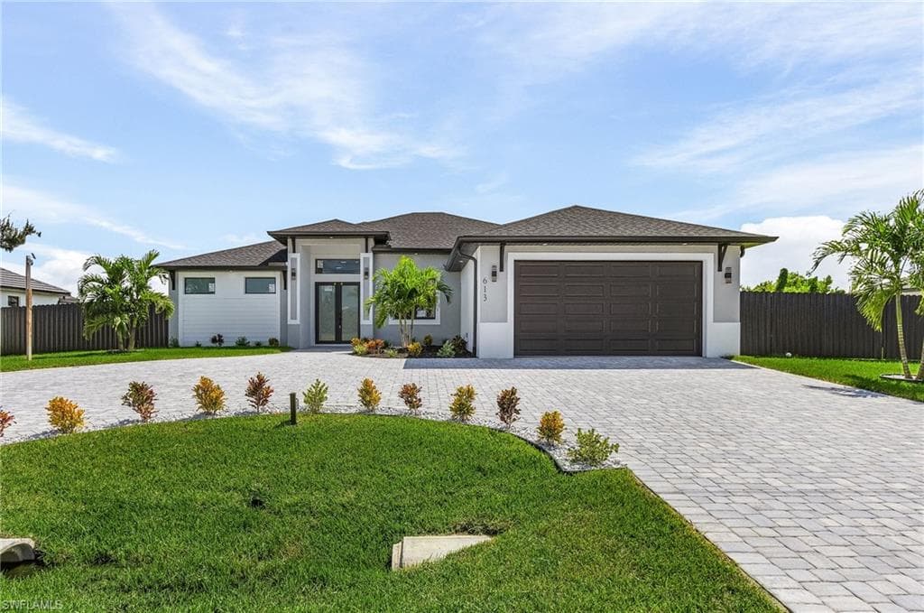 613 SW 18th CT CAPE CORAL, FL 33991
