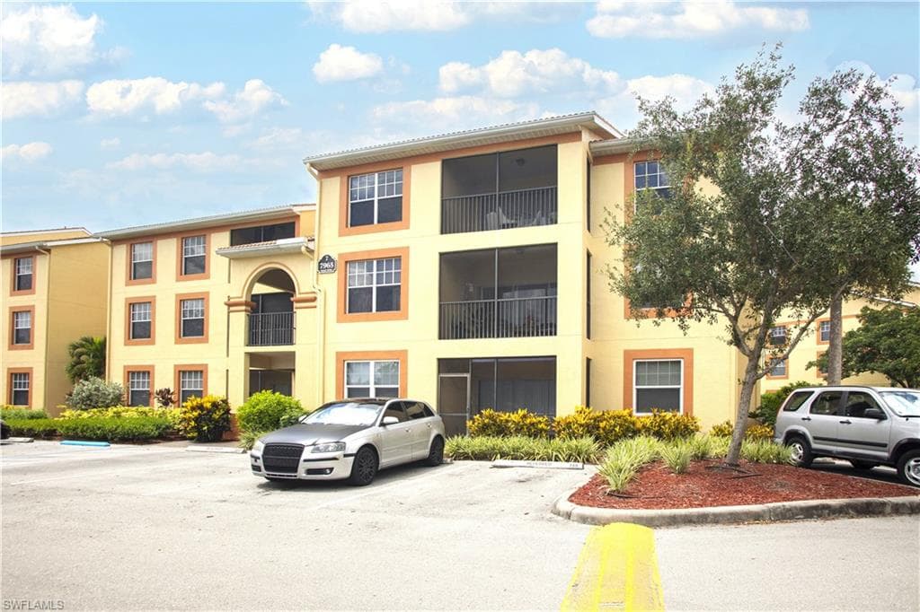 7965 Preserve CIR 711 NAPLES, FL 34119