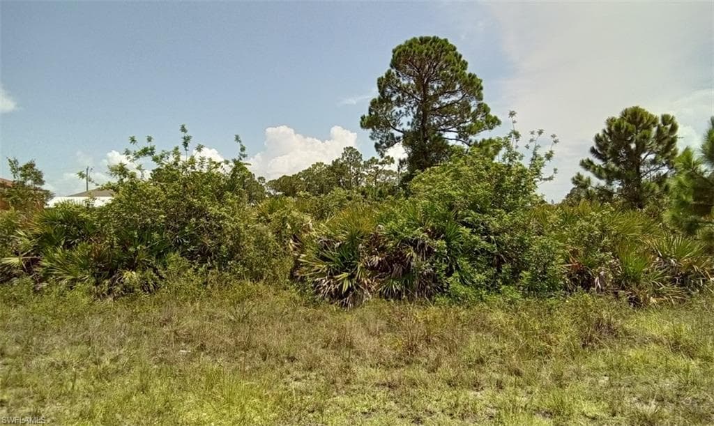 323 Palisades AVE LEHIGH ACRES, FL 33974