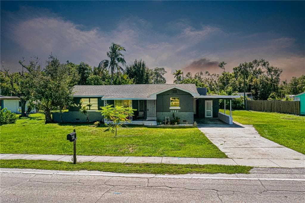 3982 Edgewood AVE FORT MYERS, FL 33916