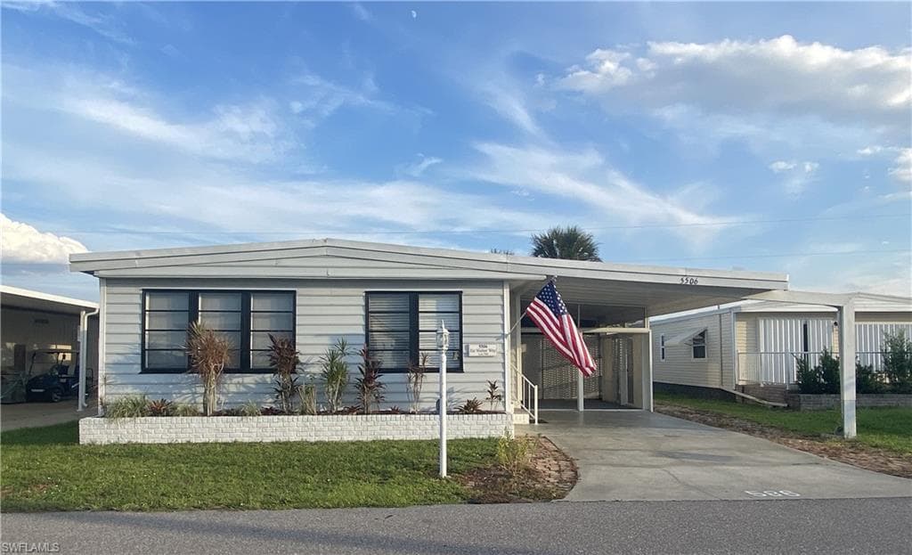 5506 Sir Walter WAY NORTH FORT MYERS, FL 33917