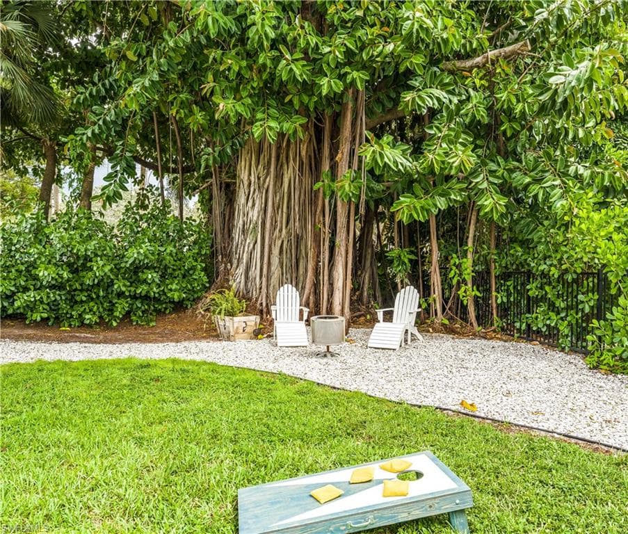 1070 13th ST N NAPLES, FL 34102