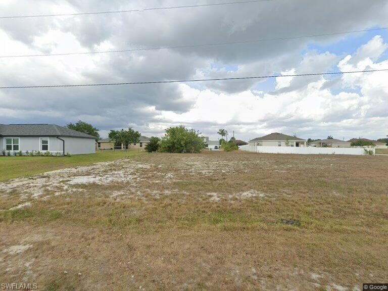 1705 NW 11th PL CAPE CORAL, FL 33993