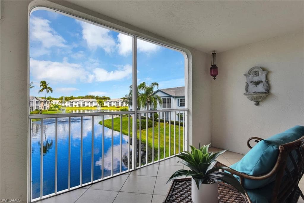 818 Tanbark DR 202 NAPLES, FL 34108