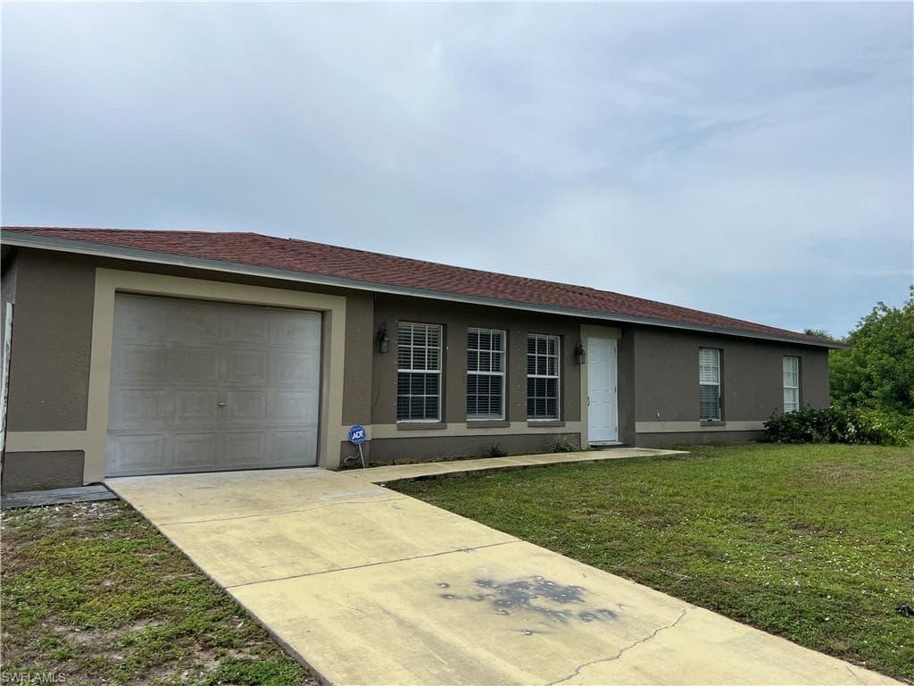 3911 12th ST SW LEHIGH ACRES, FL 33976