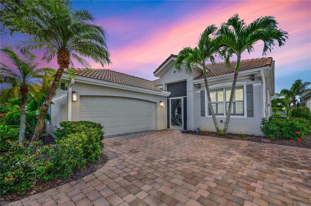 3376 Sandpiper WAY NAPLES, FL 34109