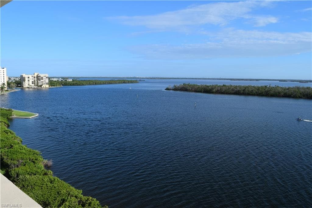 4203 Bay Beach LN D-7 FORT MYERS BEACH, FL 33931