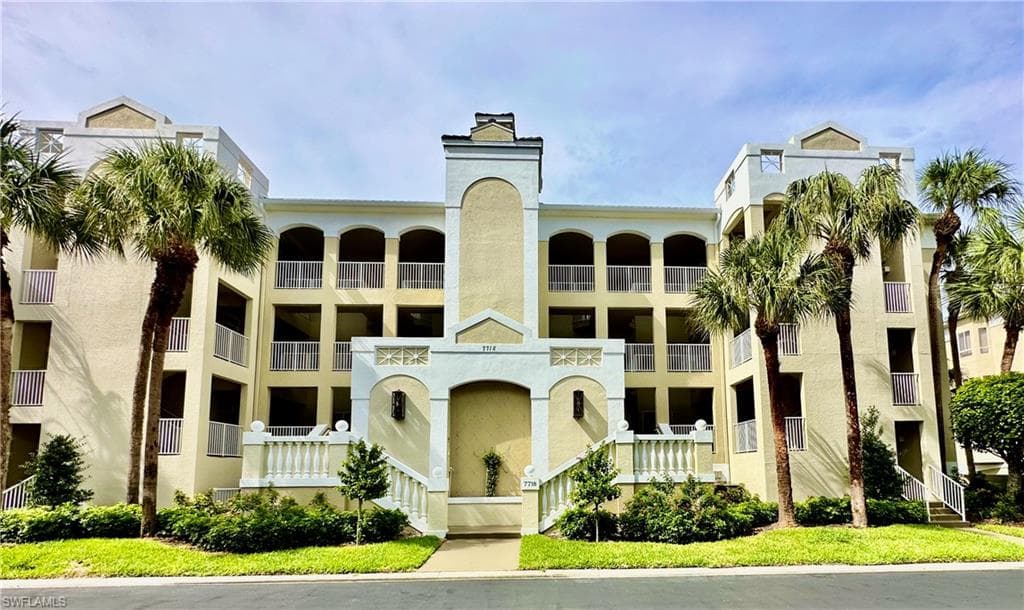 7718 Pebble Creek CIR 302 NAPLES, FL 34108
