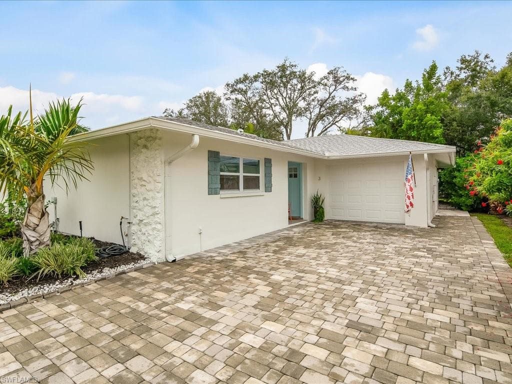 3 Rivard RD 23 NAPLES, FL 34112