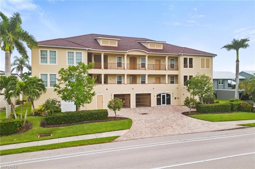1814 Beach Parkway 301 CAPE CORAL, FL 33904