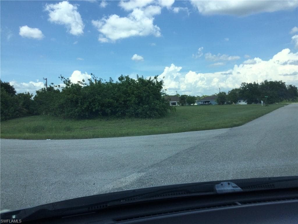 2101 NE 22nd PL CAPE CORAL, FL 33909