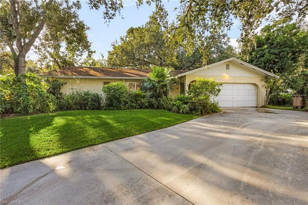 4557 Oak Tree CT FORT MYERS, FL 33905