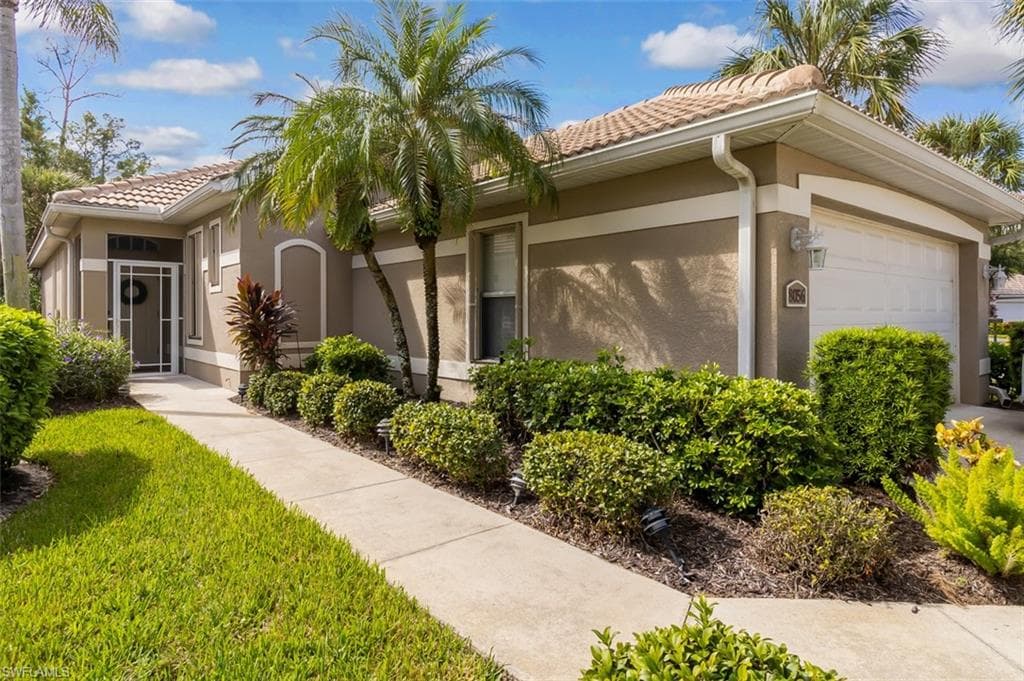 8056 Woodridge Pointe DR FORT MYERS, FL 33912