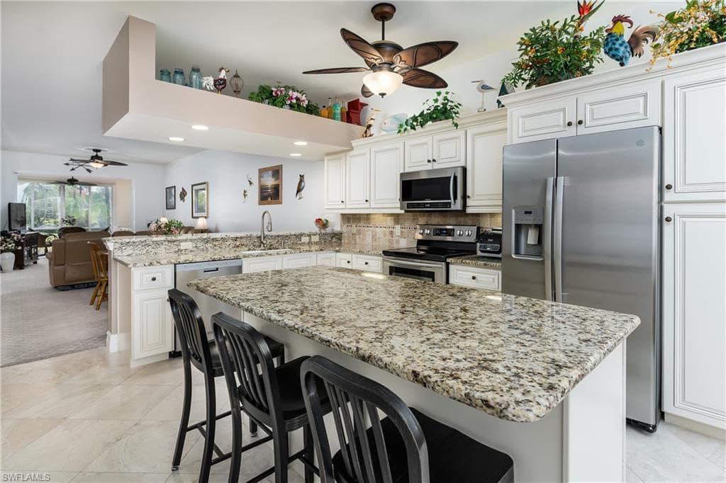 6760 Beach Resort DR 5 NAPLES, FL 34114