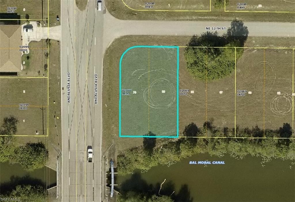 802 NE 12th ST CAPE CORAL, FL 33909