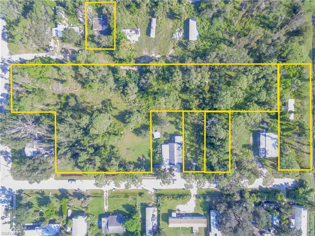 204 Santa Cruz ST NORTH FORT MYERS, FL 33903