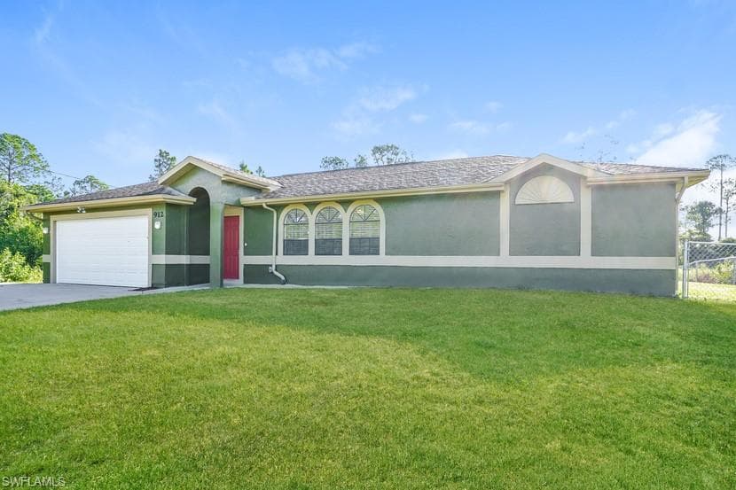 912 Lincoln AVE LEHIGH ACRES, FL 33972