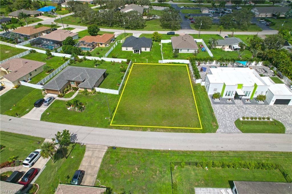 447 SW 6th ST CAPE CORAL, FL 33991