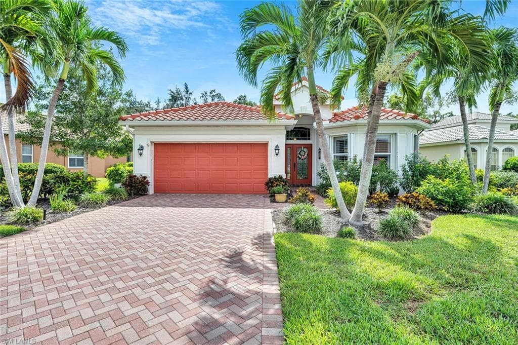 20350 Talon TRCE ESTERO, FL 33928