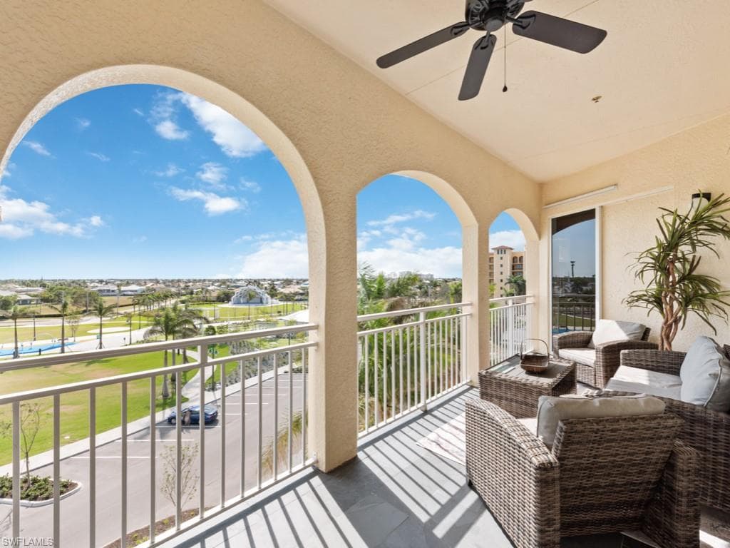 886 Park AVE 502 MARCO ISLAND, FL 34145