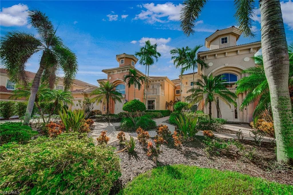 509 Avellino Isles CIR 37101 NAPLES, FL 34119