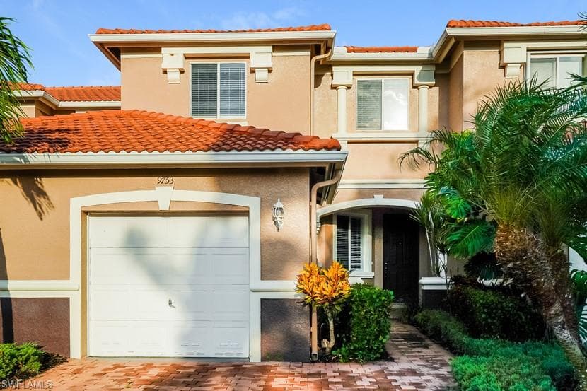 9753 Roundstone CIR FORT MYERS, FL 33967