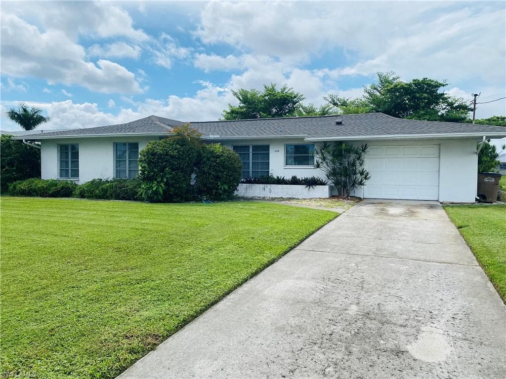 1410 Shelby PKWY CAPE CORAL, FL 33904